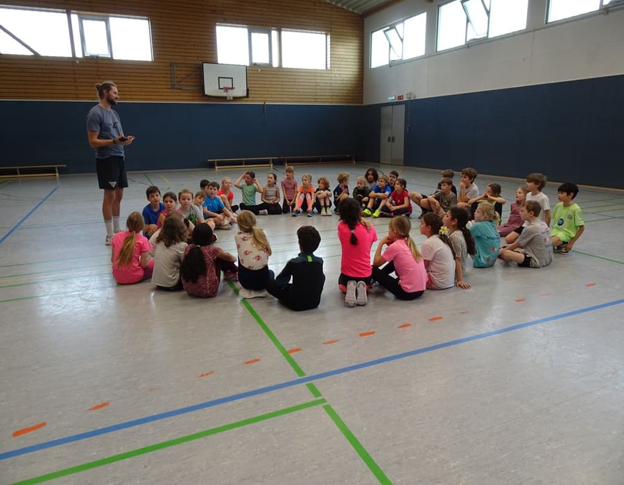 Brennballspiel der 3. Klassen